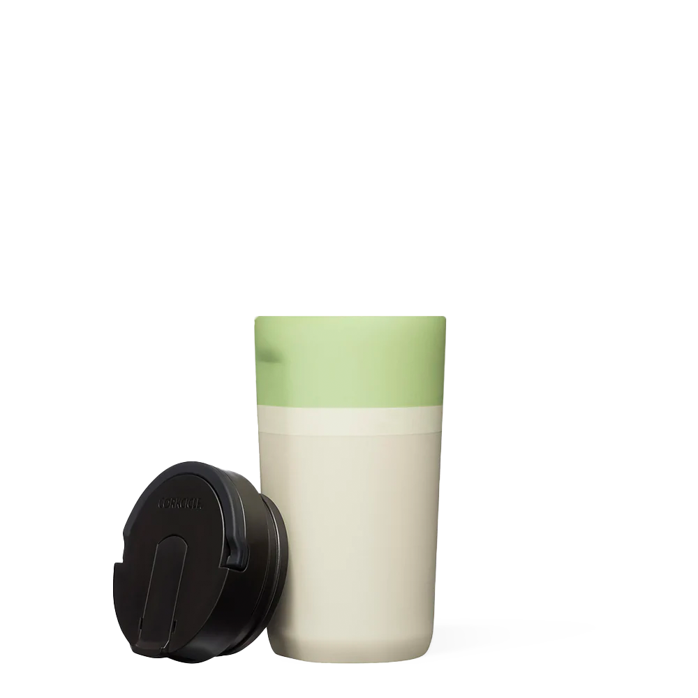 star-warstm-kids-cup-i8 0b29a0bde323--grogu-kids-cup-product-lid-off.png