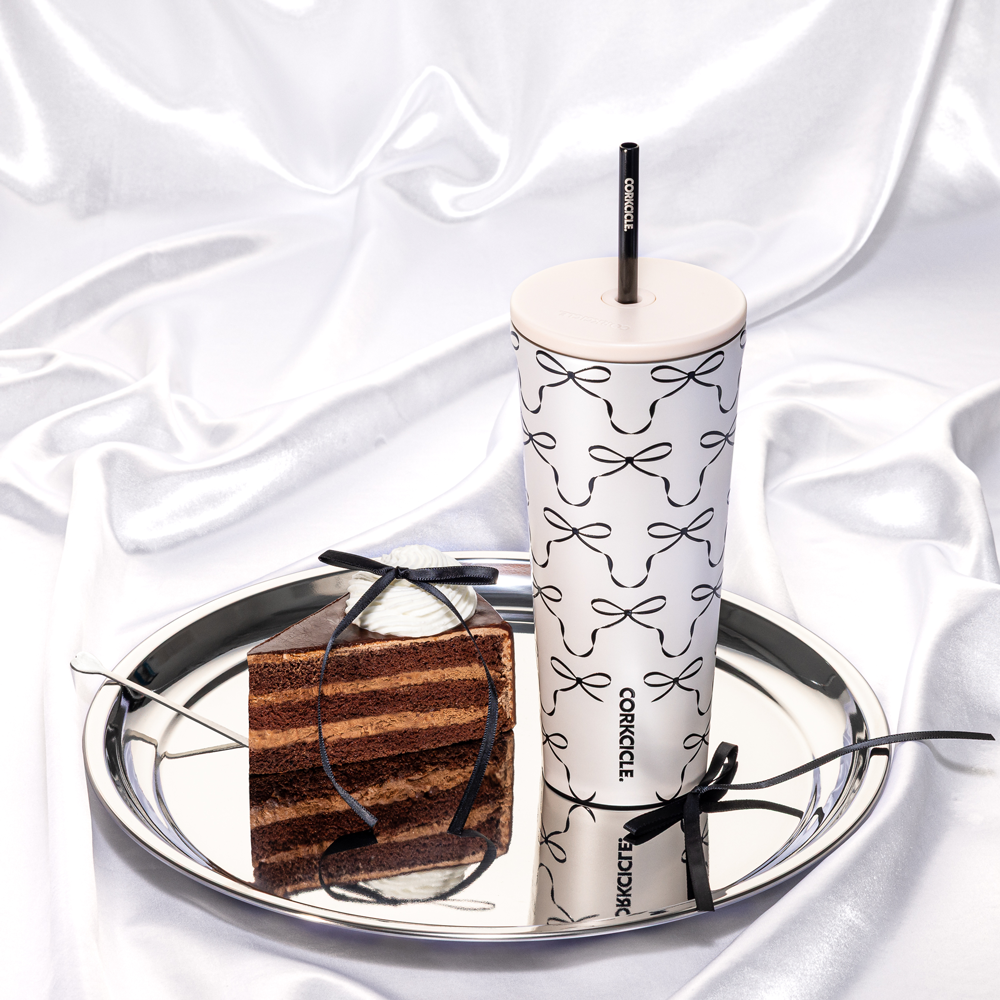 cold-cup-j6 2a98a7269432--2224PBBC-lifestyle.png